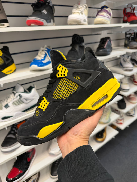 *USED* Jordan 4 Retro Thunder (2023)