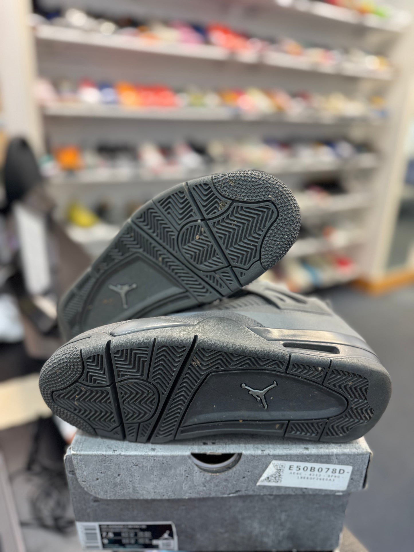 *USED* Jordan 4 Retro SE Paris Olympics Wet Cement