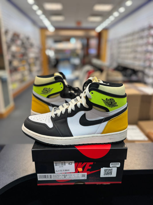 *USED* Jordan 1 Retro High White Black Volt University Gold