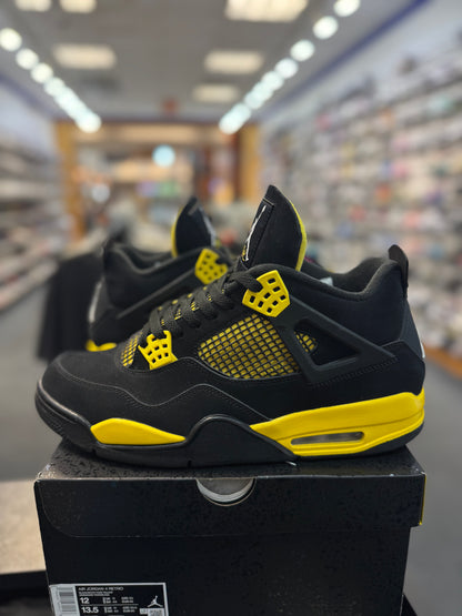 *USED* Jordan 4 Retro Thunder (2023)
