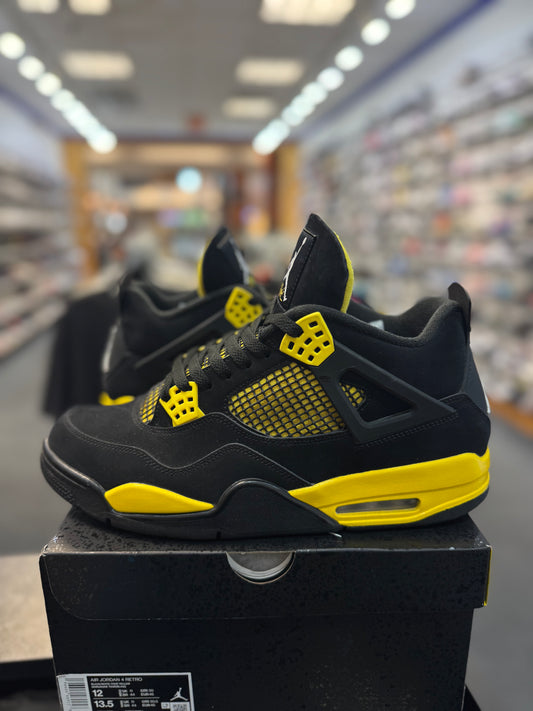 *USED* Jordan 4 Retro Thunder (2023)