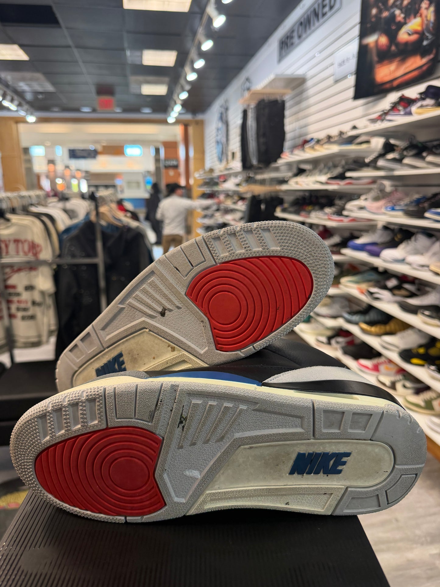 *USED* Jordan 3 Retro OG Rare Air