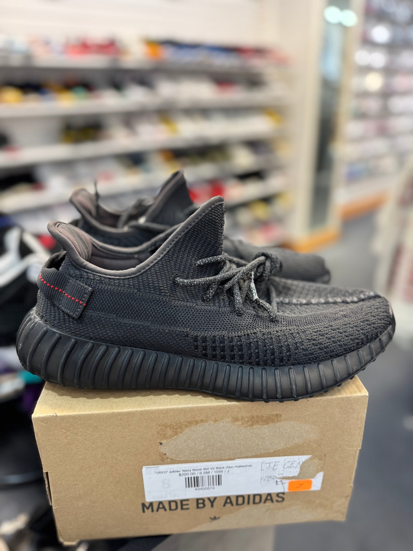 *USED* adidas Yeezy Boost 350 V2 Black (Non-Reflective)