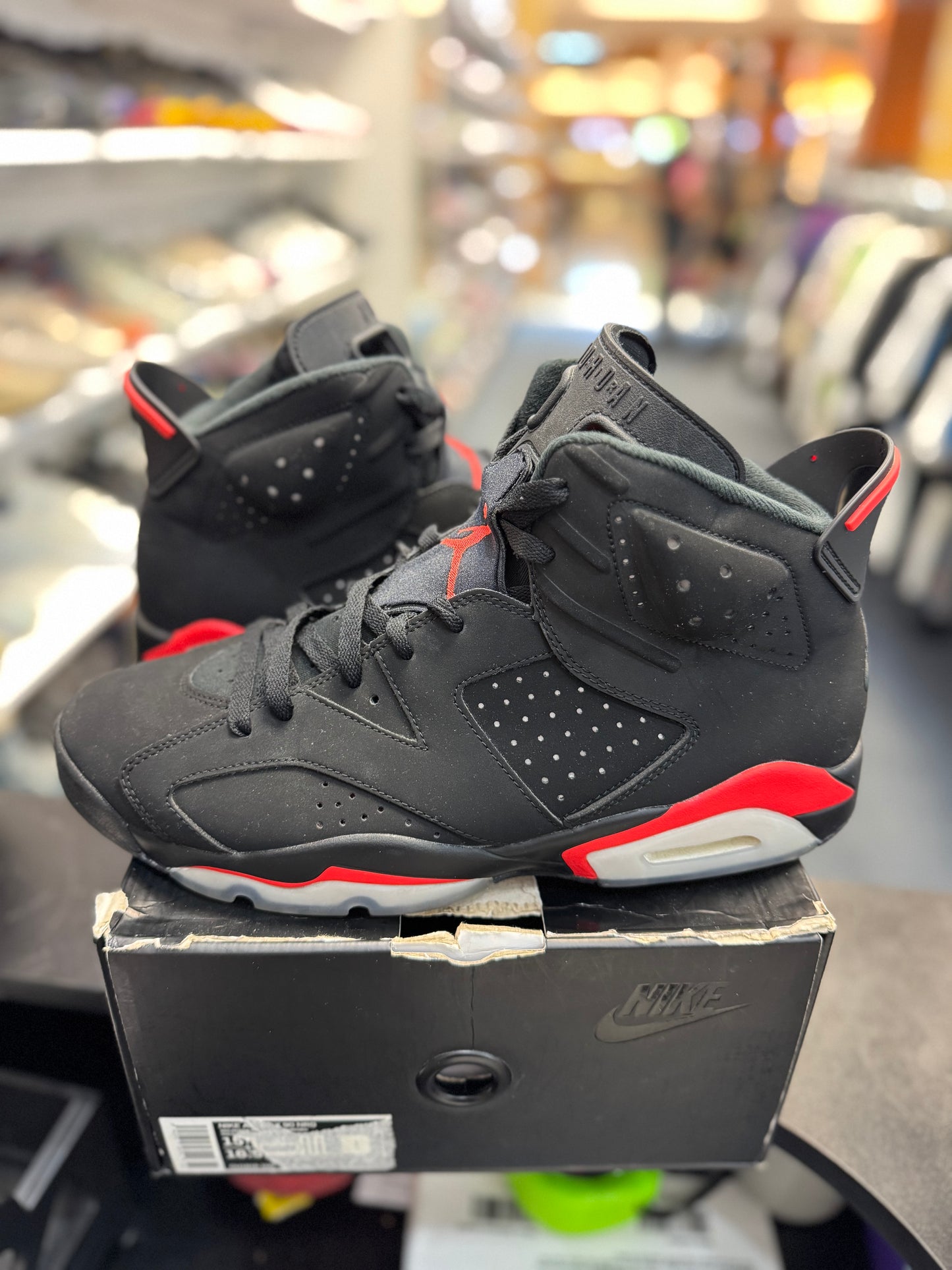 *USED* Jordan 6 Retro Black Infrared (2019)