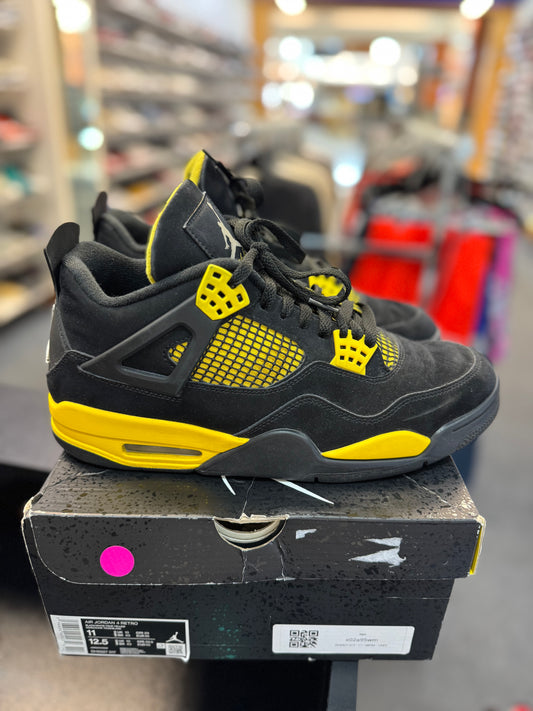 *USED* Jordan 4 Retro Thunder (2023)