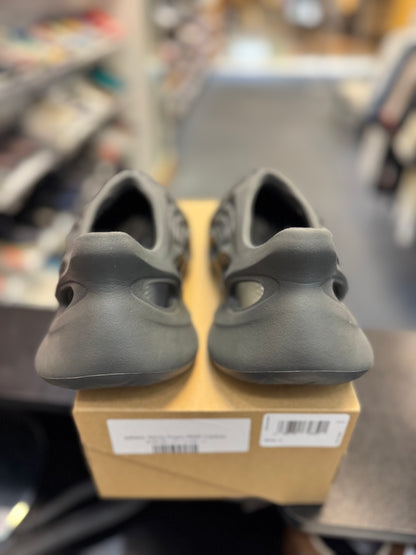 *USED* adidas Yeezy Foam RNR Carbon