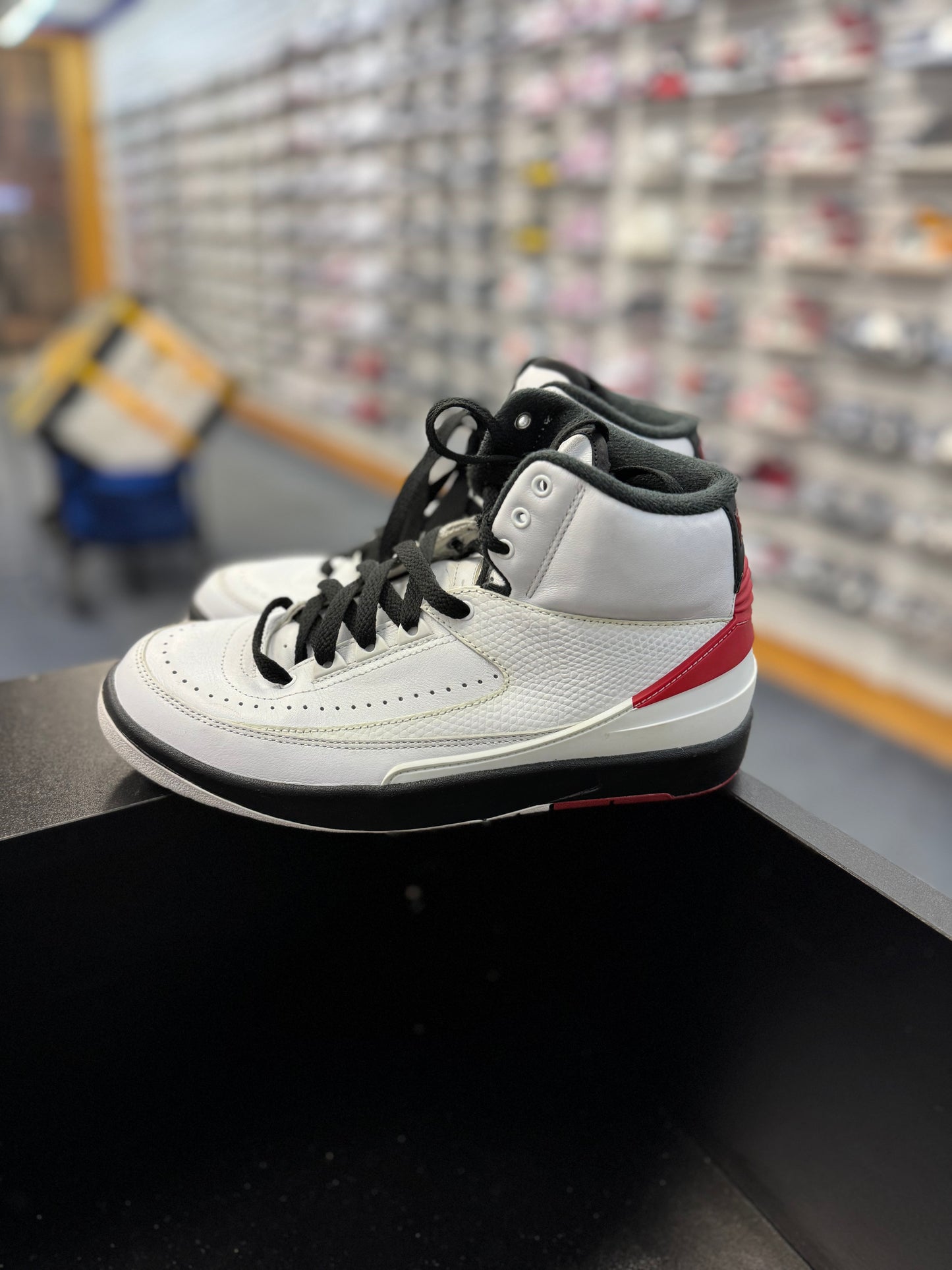 *USED* Jordan 2 Retro OG Chicago