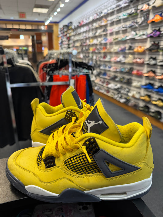 *USED*  Jordan 4 Retro Lightning (2021)