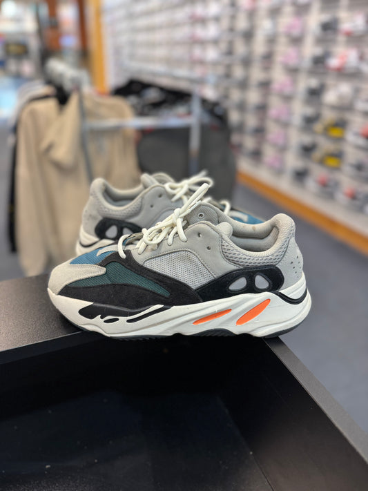 *USED* adidas Yeezy Boost 700 Wave Runner