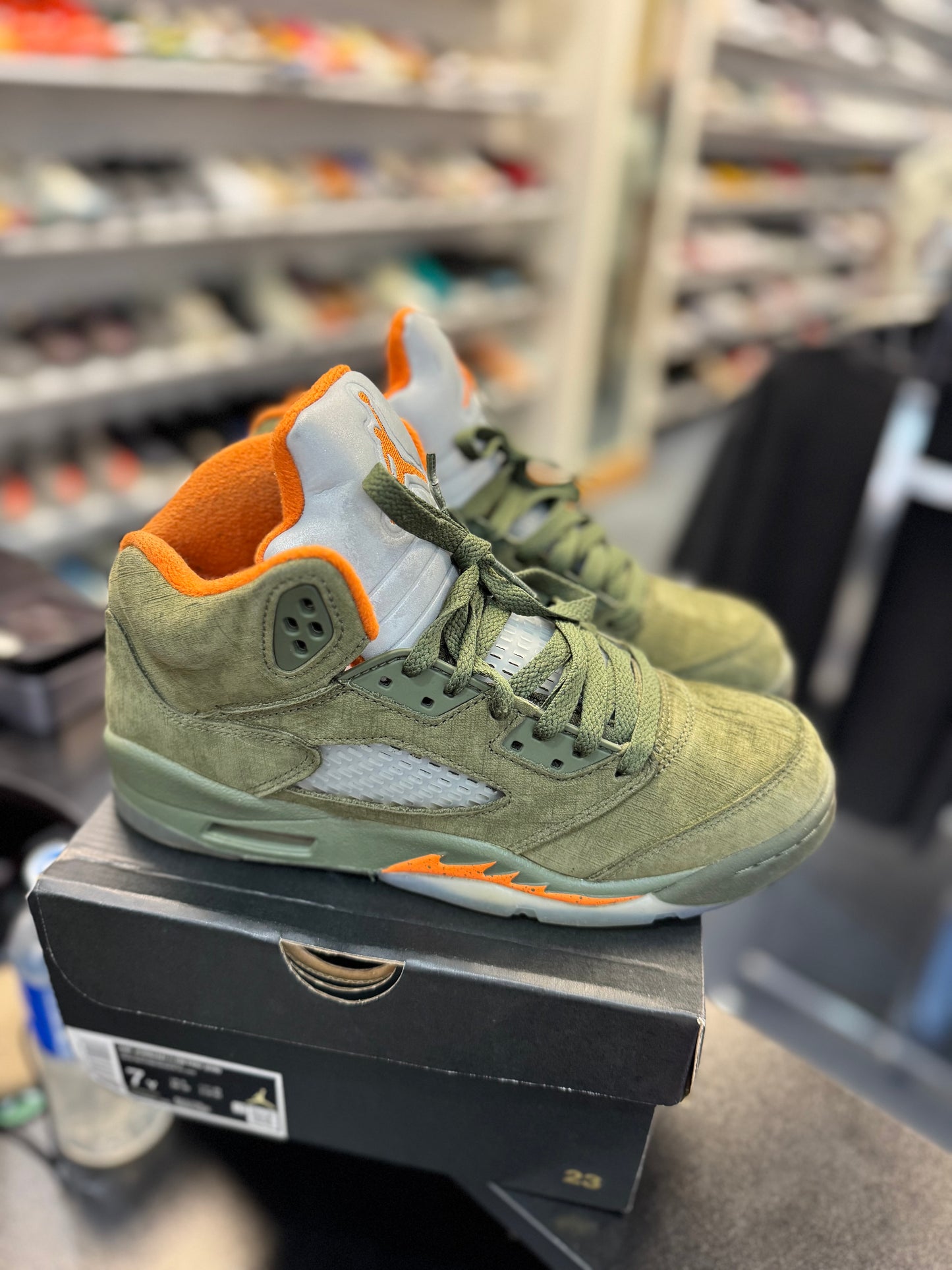 *USED* Jordan 5 Retro Olive (2024) (GS)