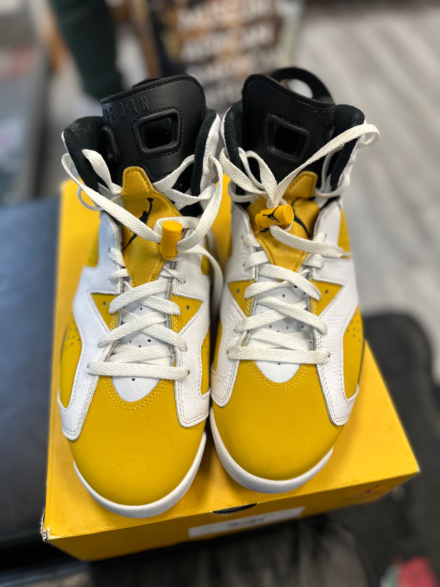 *USED* Jordan 6 Retro Yellow Ochre