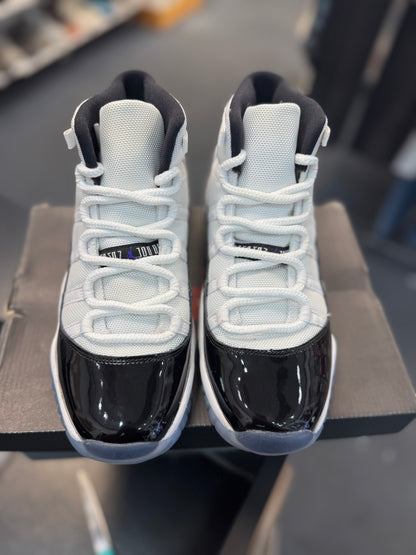 *USED* Jordan 11 Retro Concord (2018) (GS)