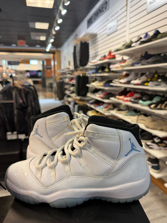 *USED* Jordan 11 Retro Legend Blue (2024) (GS)