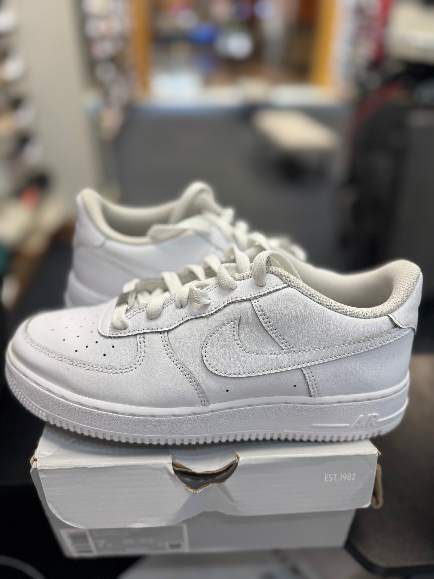 *USED* Nike Air Force 1 Low Triple White (GS)