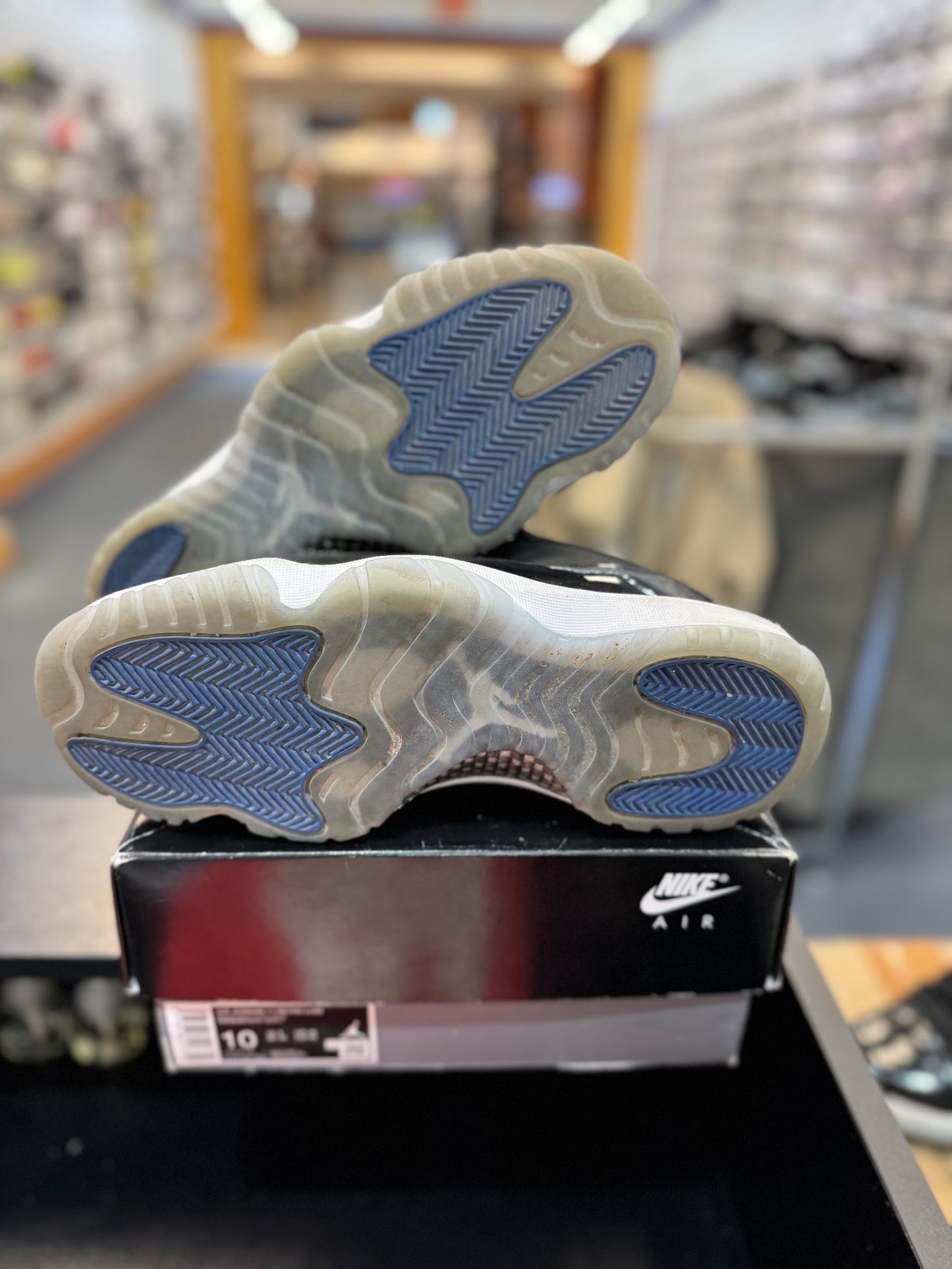 *USED* Jordan 11 Low Space Jam