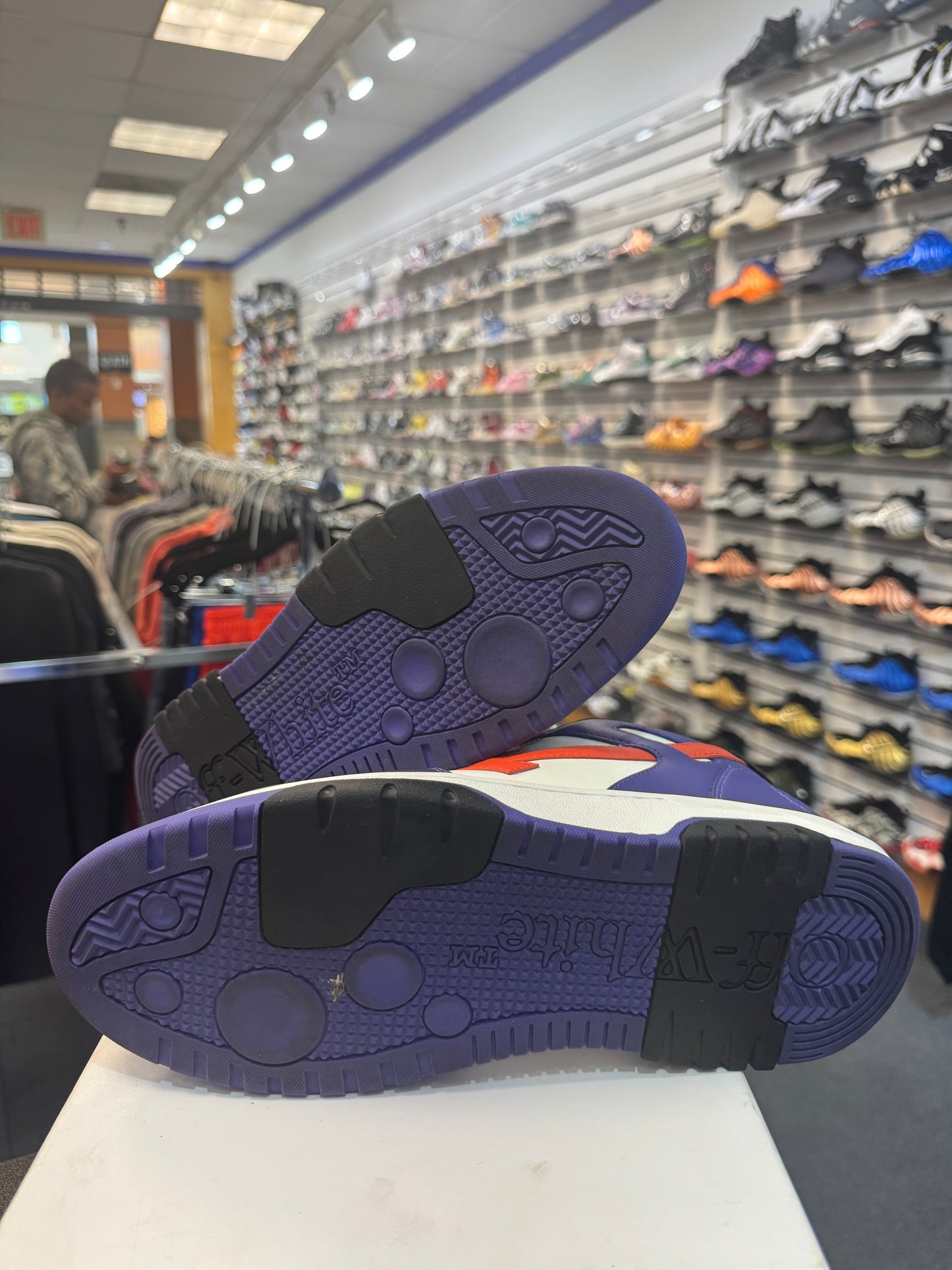*USED* OFF WHITE SNEAKER PURPLE ORANGE WHITE