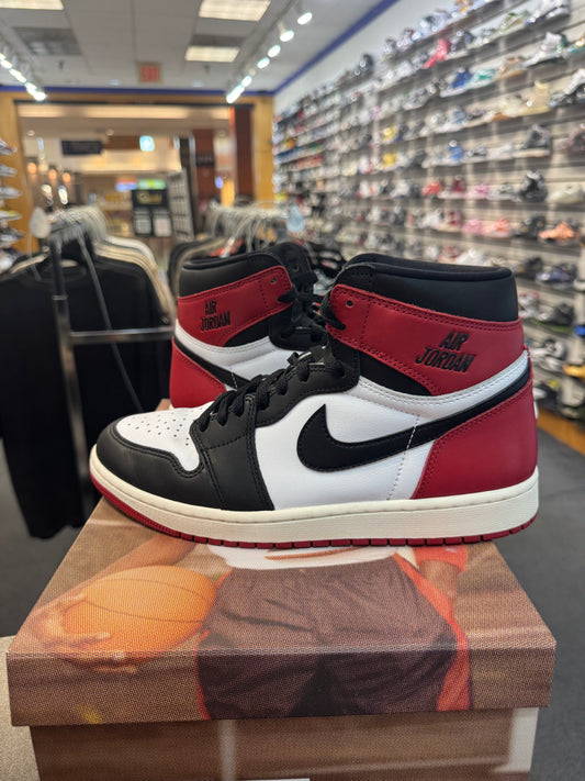 *USED*  Jordan 1 Retro High OG Black Toe Reimagined