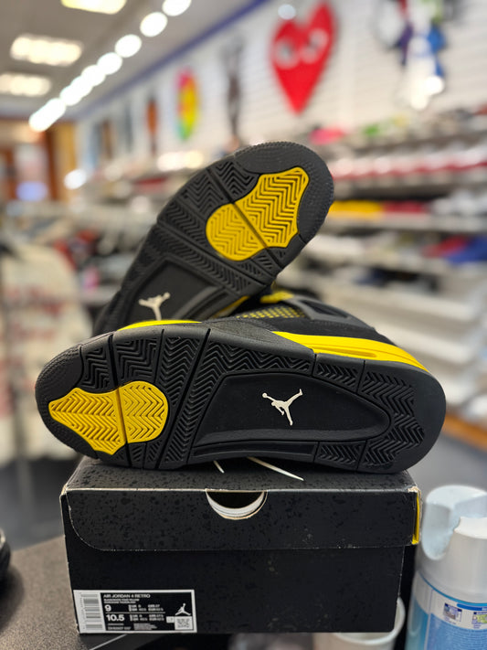 *USED* Jordan 4 Retro (2023)
