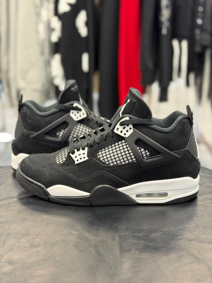 *USED* Jordan 4 Retro White Thunder