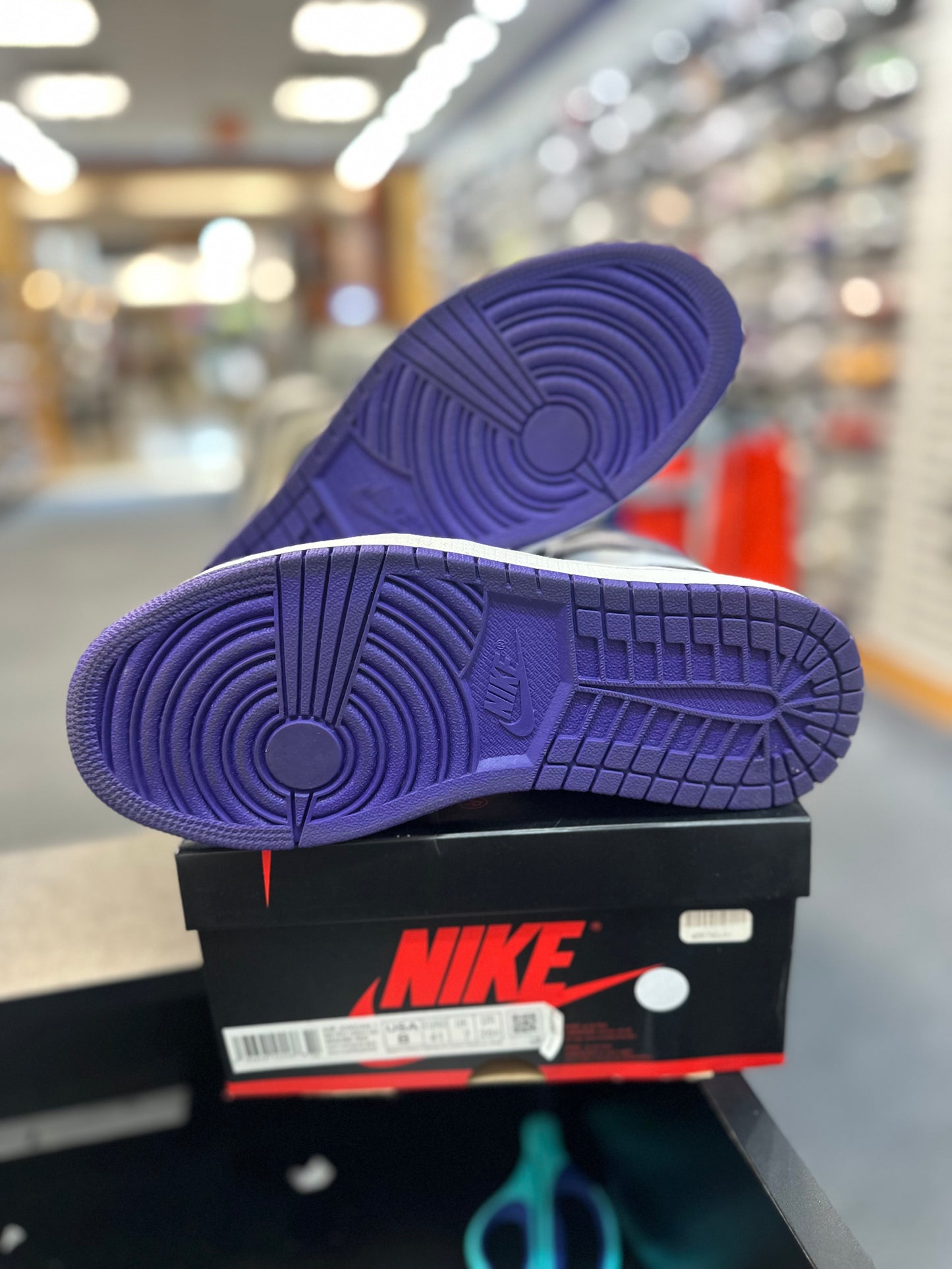 *USED* Jordan 1 Retro High Court Purple White