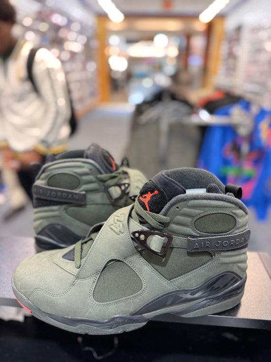 *USED* Jordan 8 Retro Take Flight Undefeated