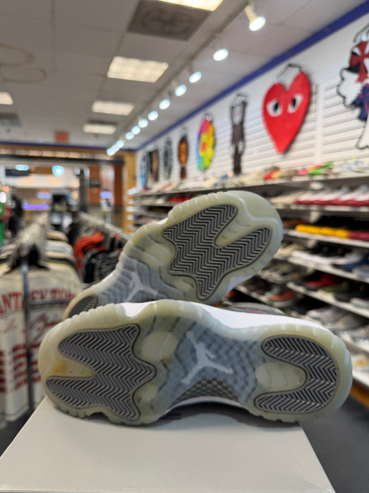 *USED* Jordan 11 Retro Cool Grey (2021)