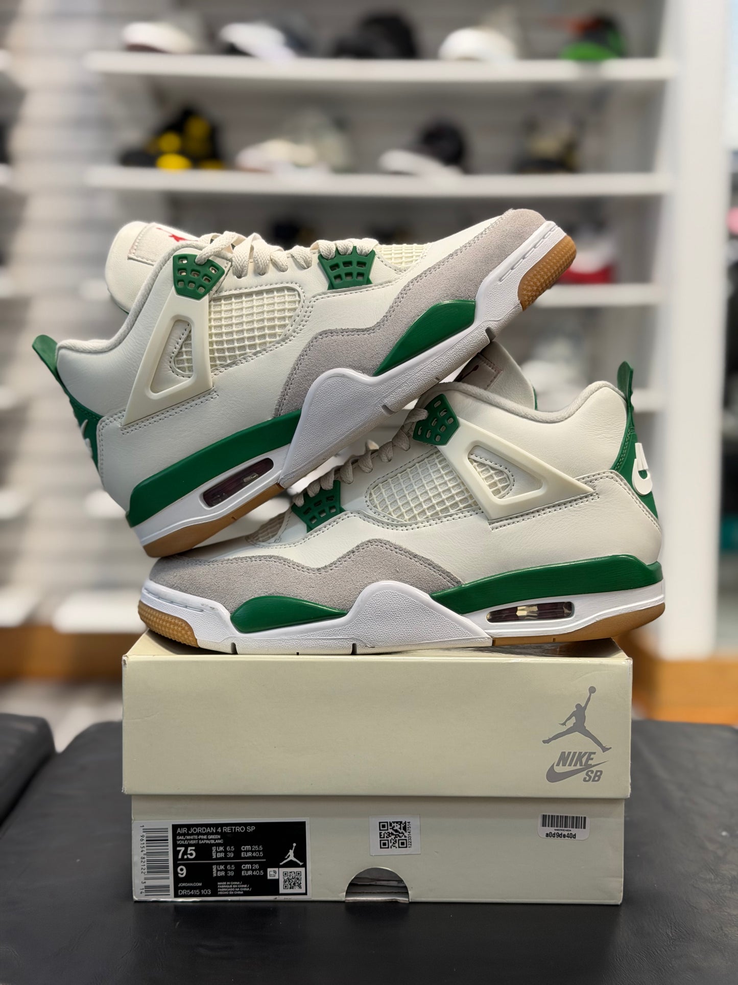 *USED* Jordan 4 Retro SB Pine Green