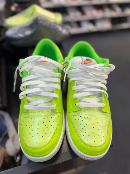 *USED* Nike Dunk Low SE Splash Volt