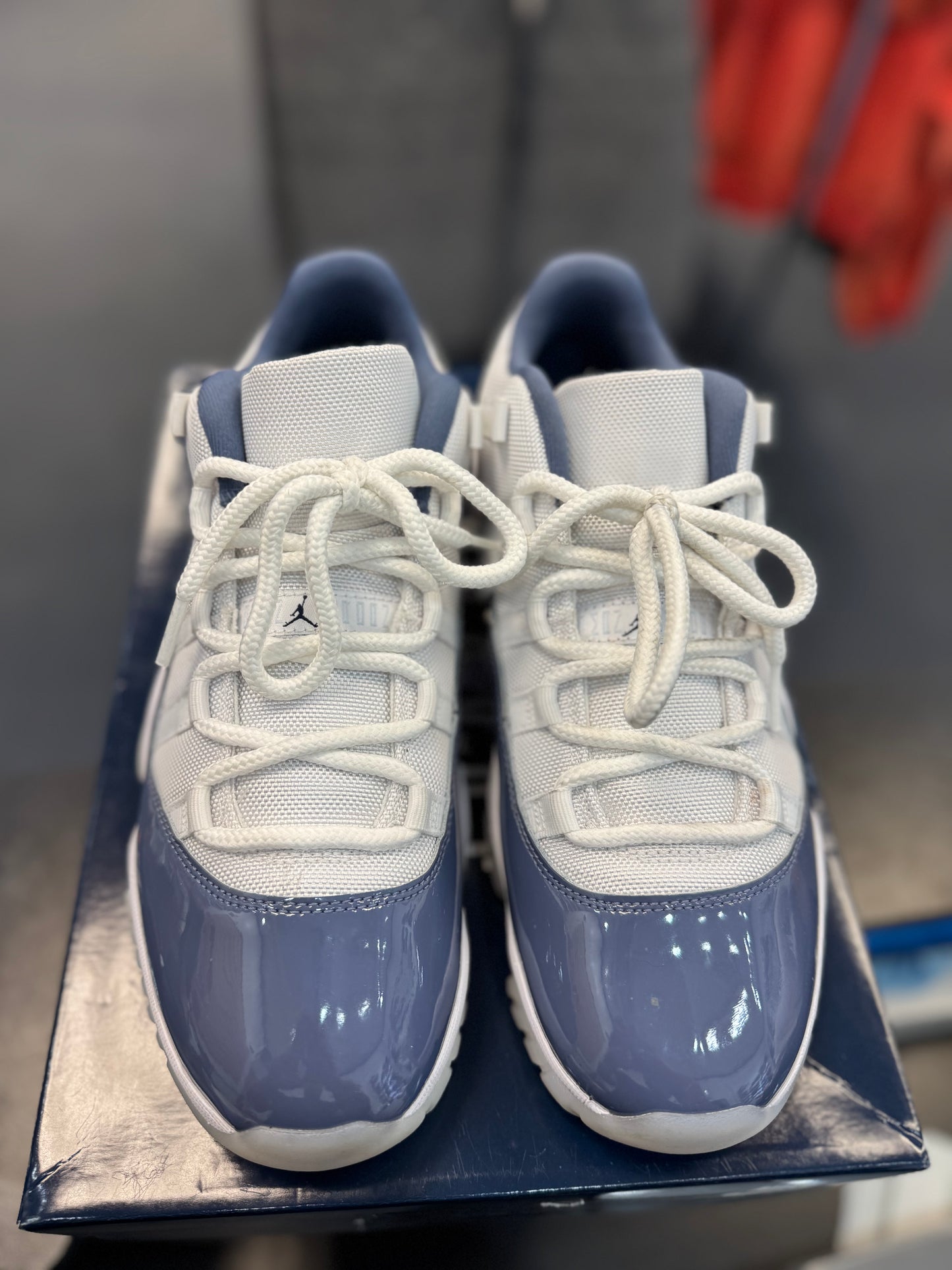 *USED* Jordan 11 Retro Low Diffused Blue