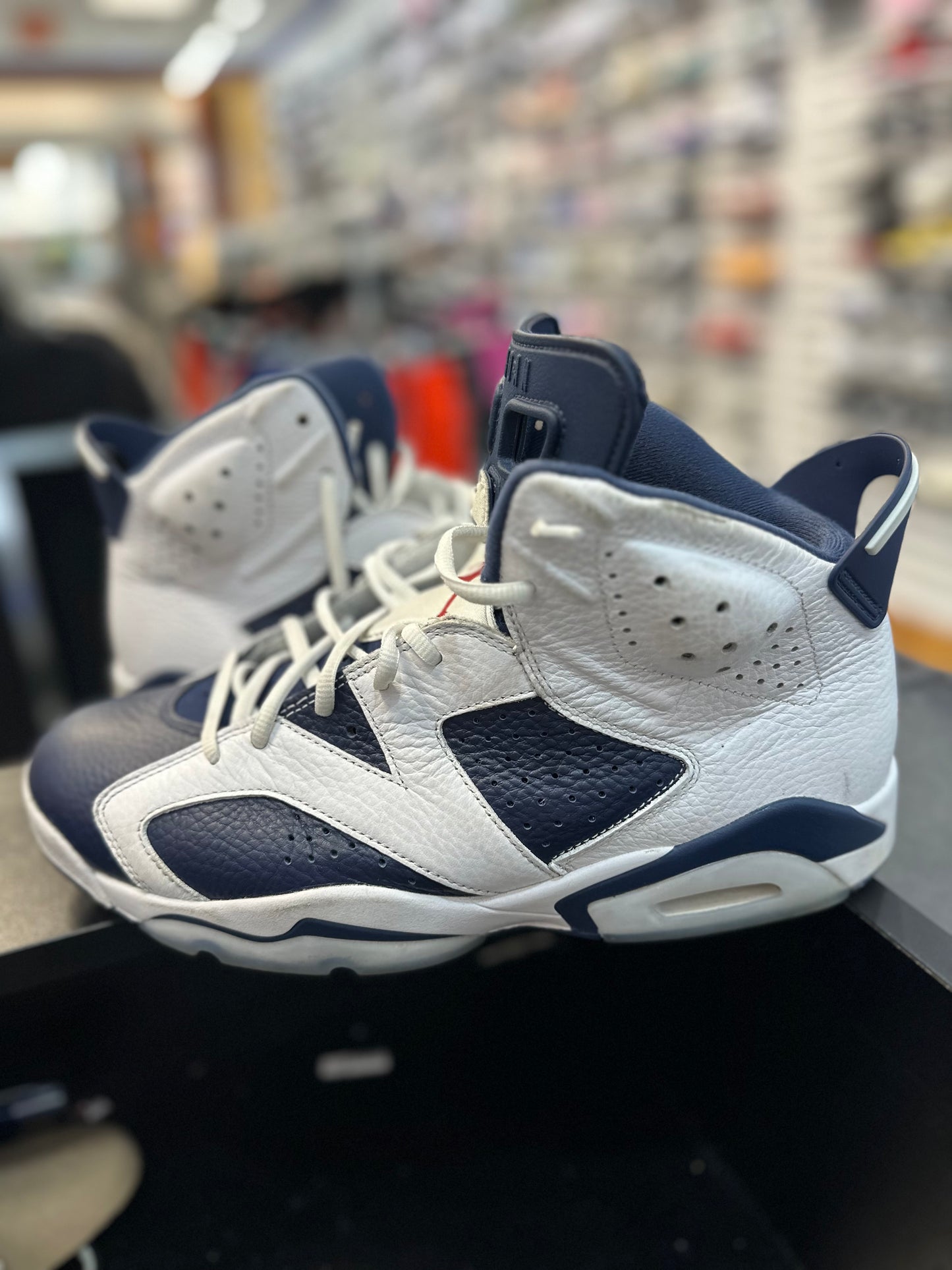 *USED* Jordan 6 Retro Olympic (2024) (DEAL)