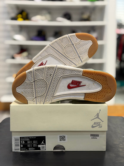 *USED* Jordan 4 Retro SB Pine Green