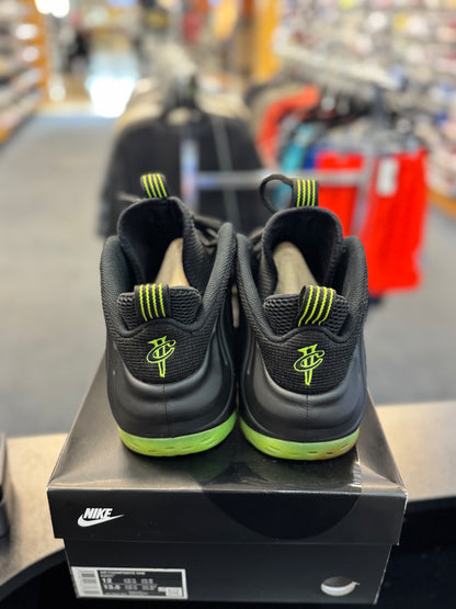*USED* Nike Air Foamposite One Black Volt