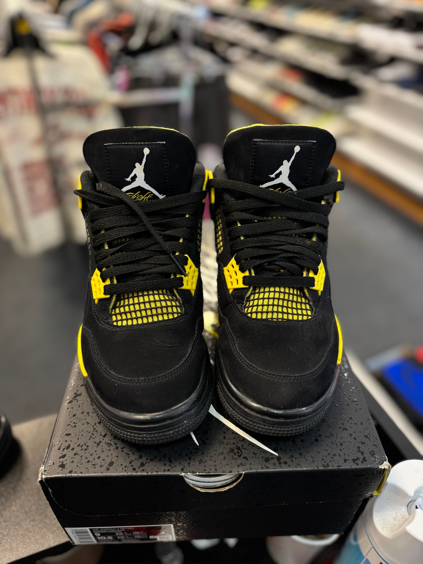 *USED* Jordan 4 Retro (2023)