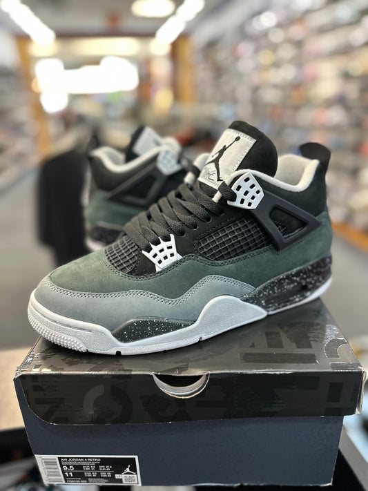 *USED* Jordan 4 Retro Fear (2024)