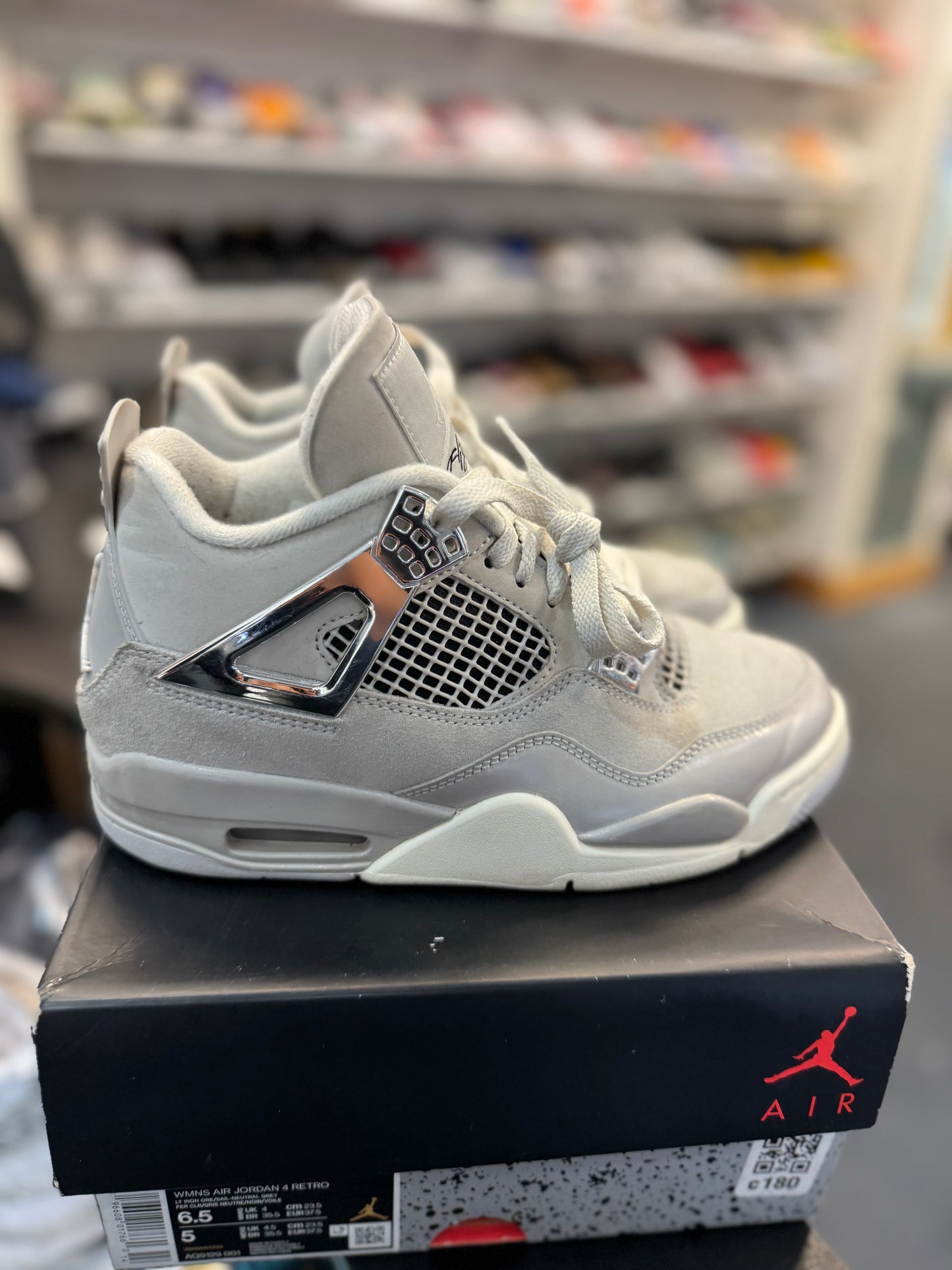 *USED* Jordan 4 Retro Frozen Moments