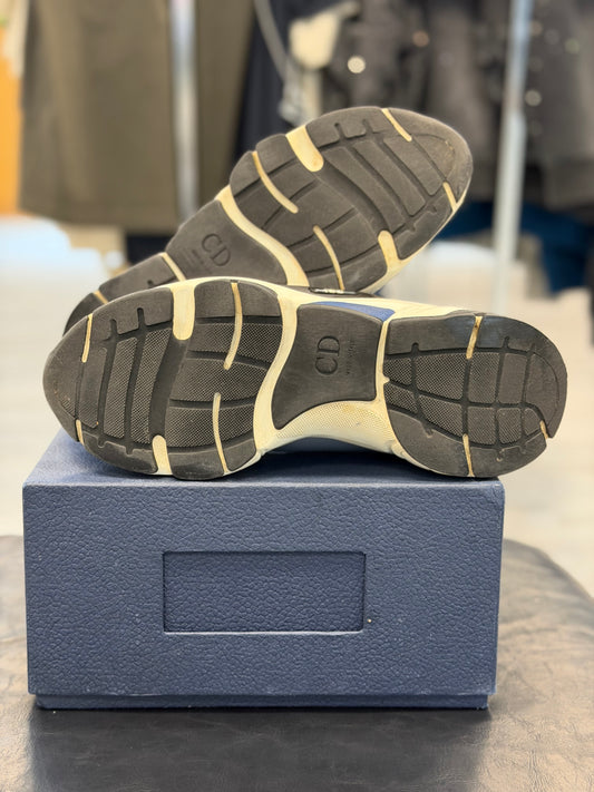 *USED* DIOR B22 White Blue