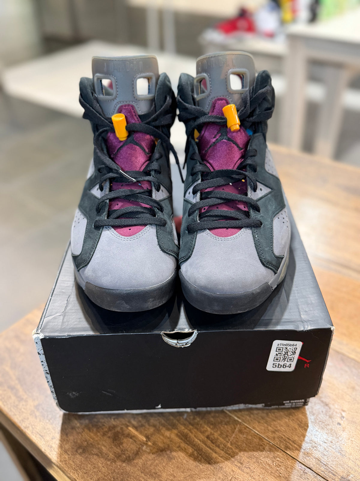 *USED* Jordan 6 Retro Bordeaux