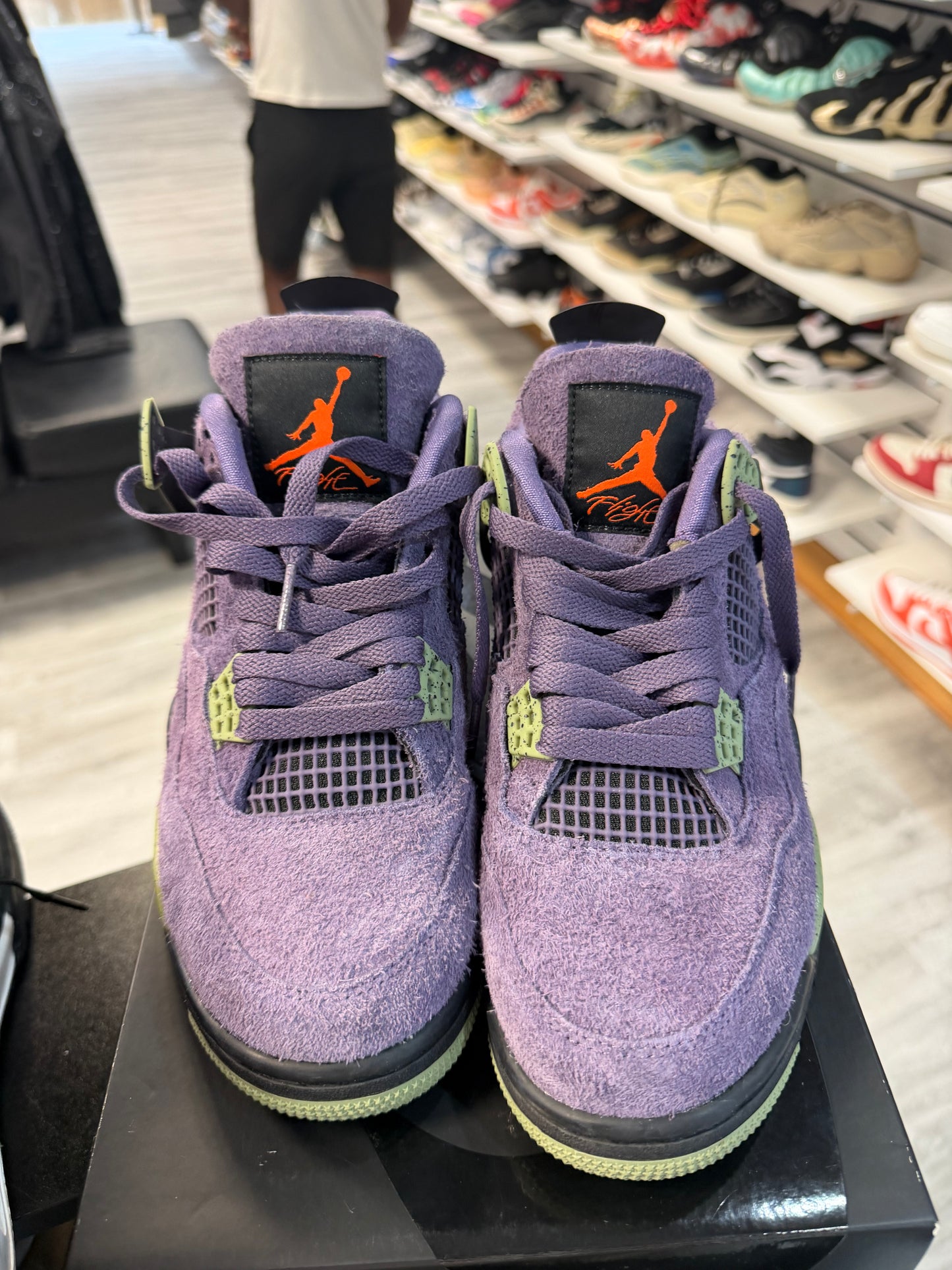 *USED* Jordan 4 Retro Canyon Purple (Women's)