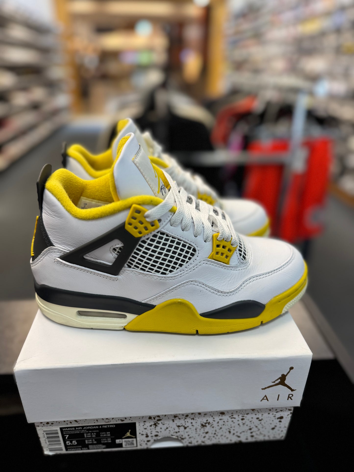 *USED* Jordan 4 Retro Vivid Sulfur