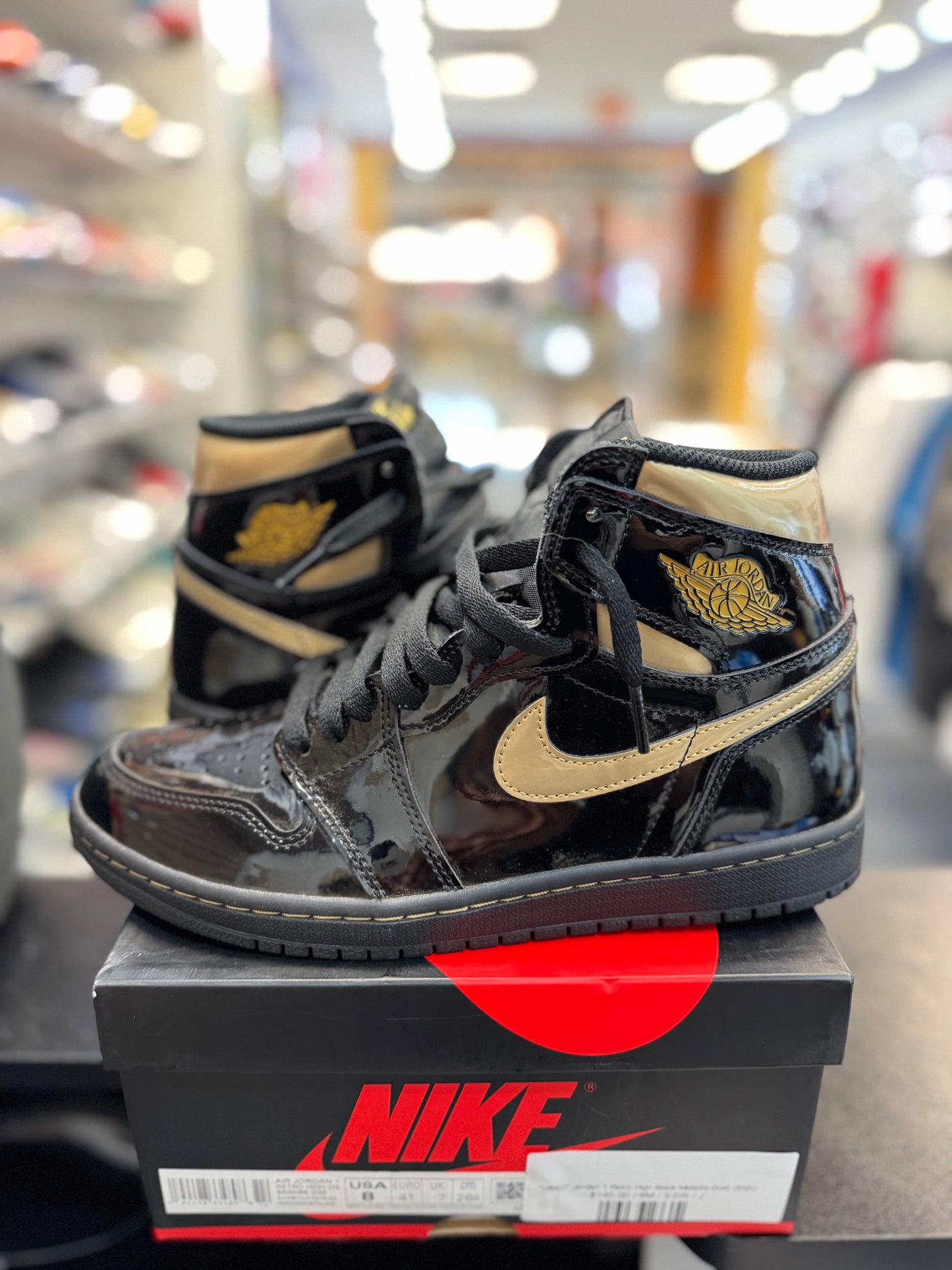 *USED* Jordan 1 Retro High Black Metallic Gold (2020)