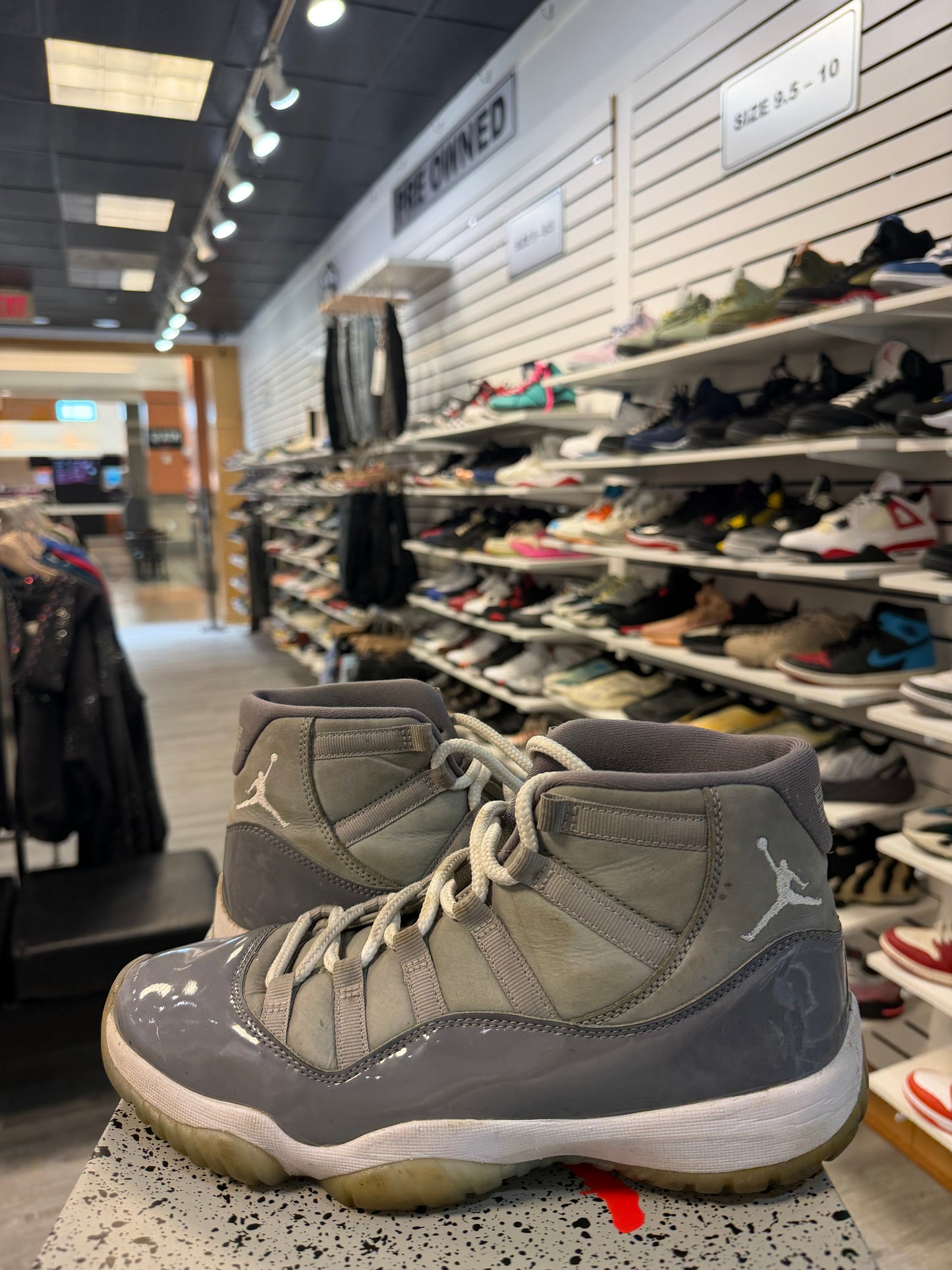 *USED* Jordan 11 Retro Cool Grey (2021)