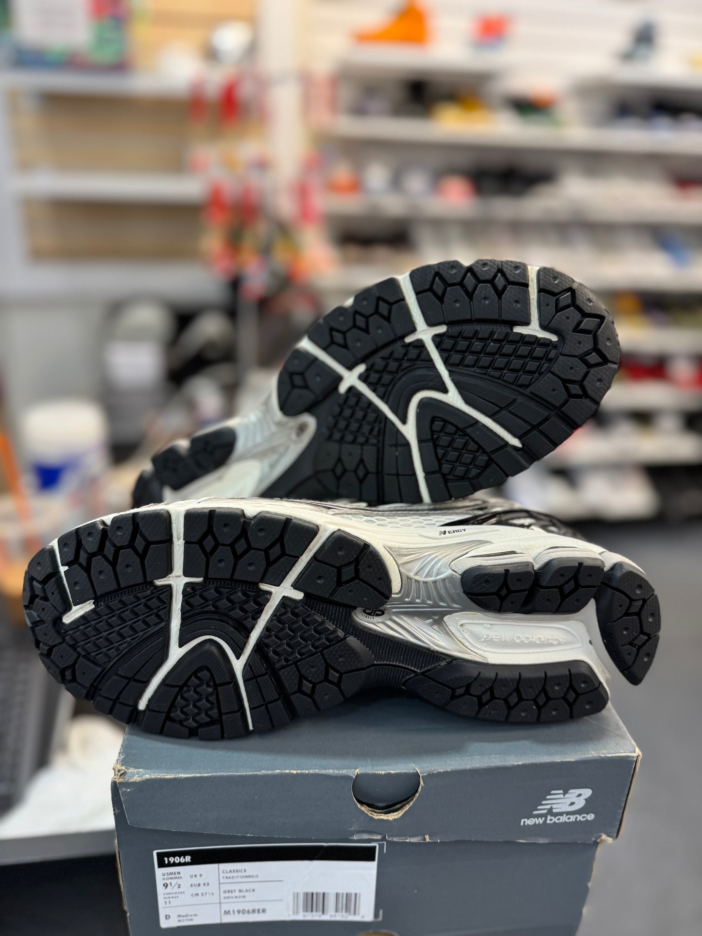 *USED* New Balance 1906R Silver Black