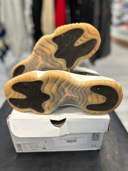 *USED* Jordan 11 Retro Neapolitan (Women's)