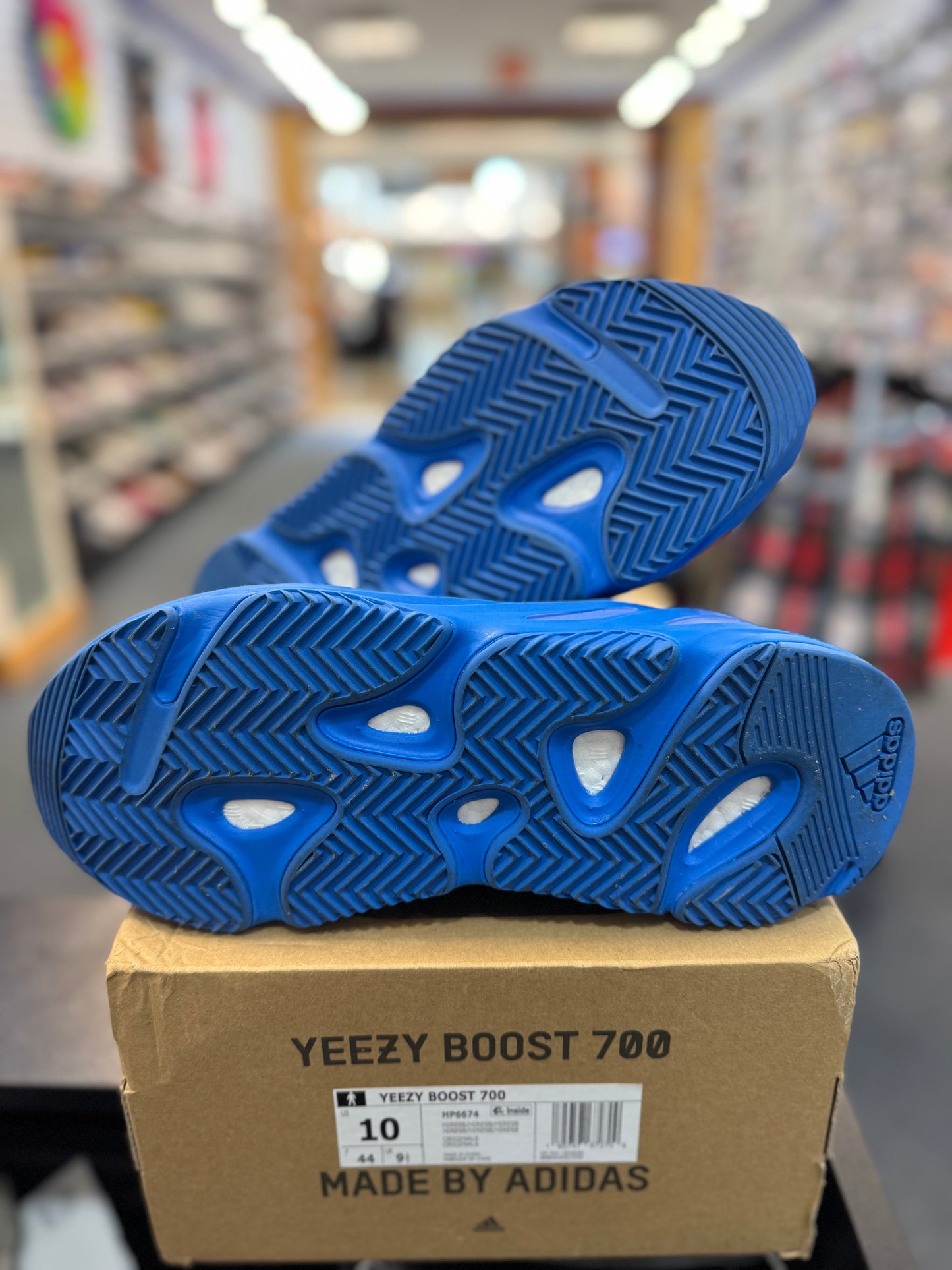 *USED* adidas Yeezy Boost 700 Hi-Res Blue