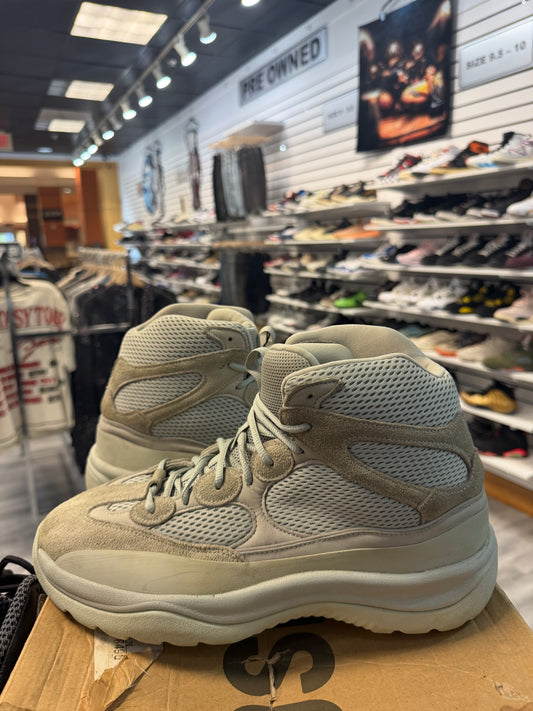 *USED* adidas Yeezy Desert Boot Salt