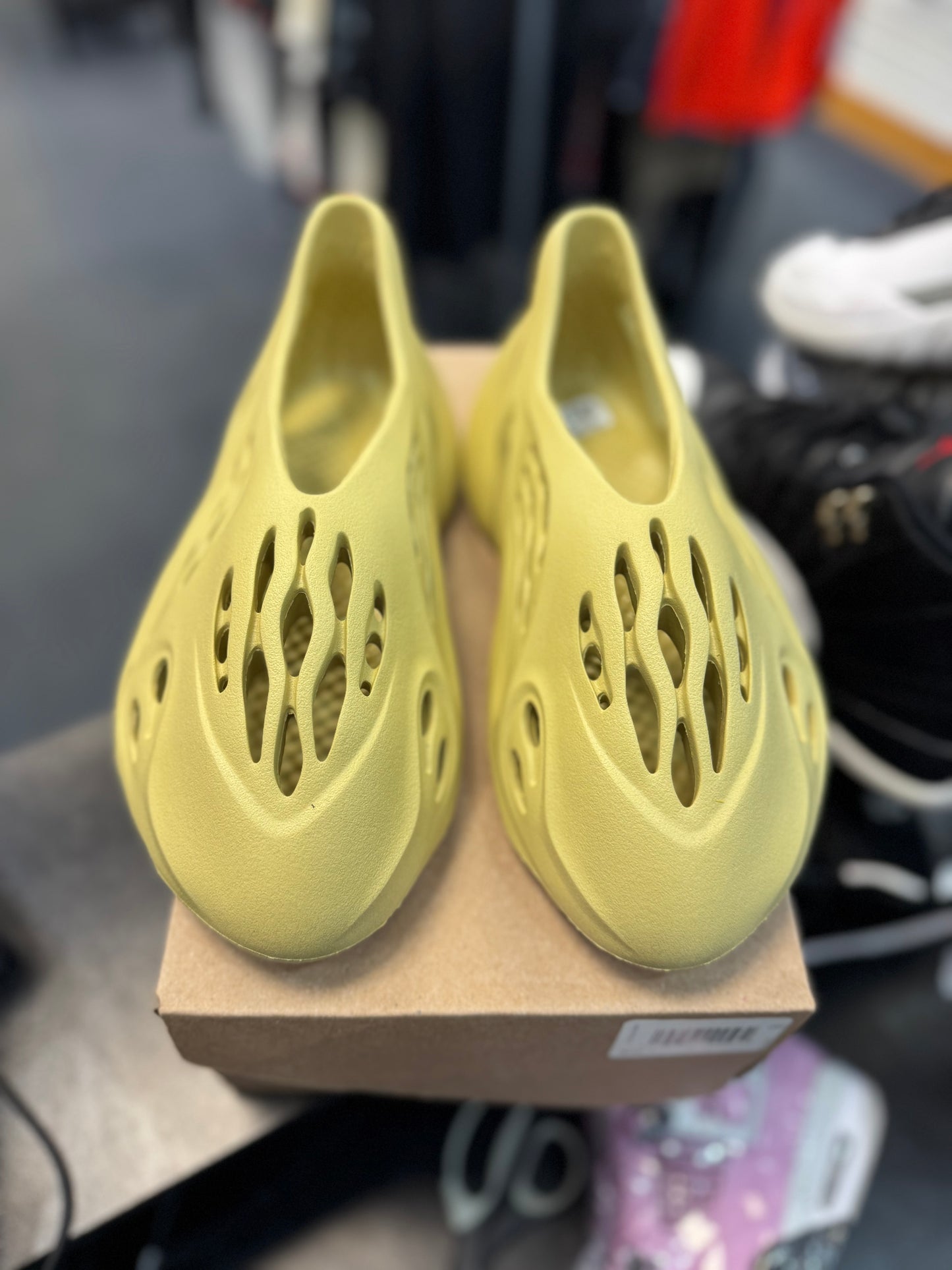 *USED* adidas Yeezy Foam RNNR Sulfur