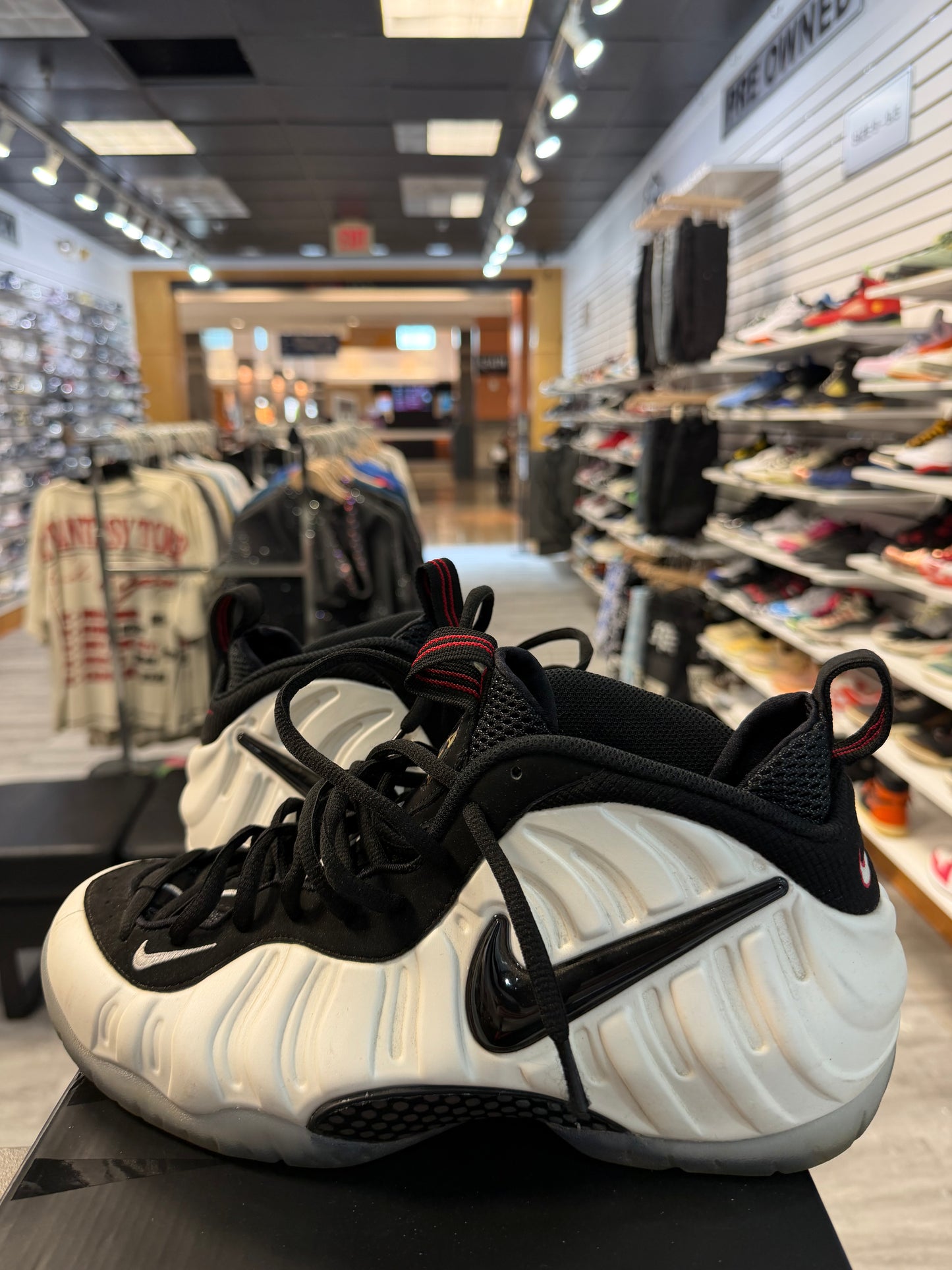 *USED* Nike Air Foamposite Pro Pearl (2010)