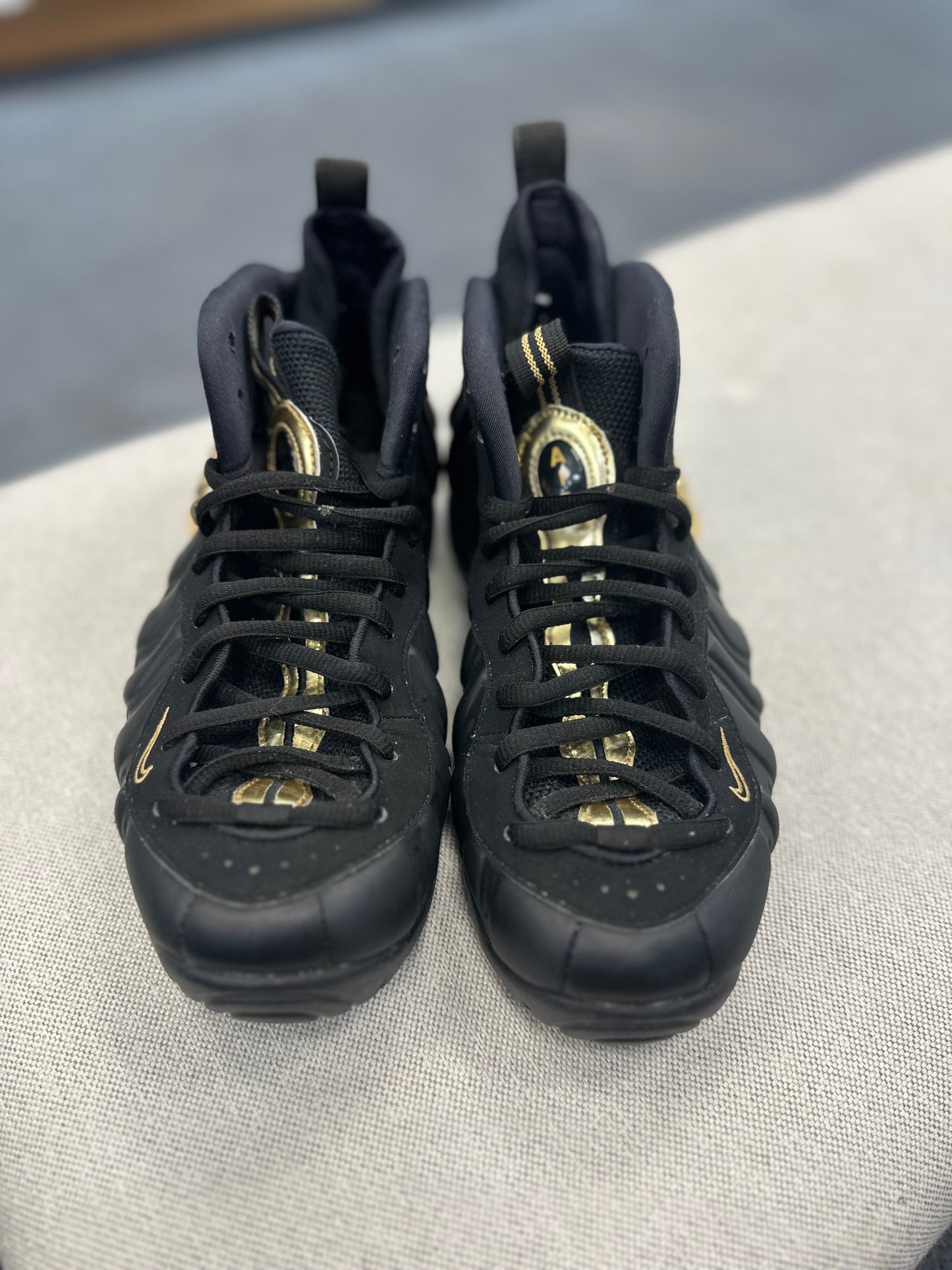 *USED* Nike Foamposite Pro Black Metallic Gold