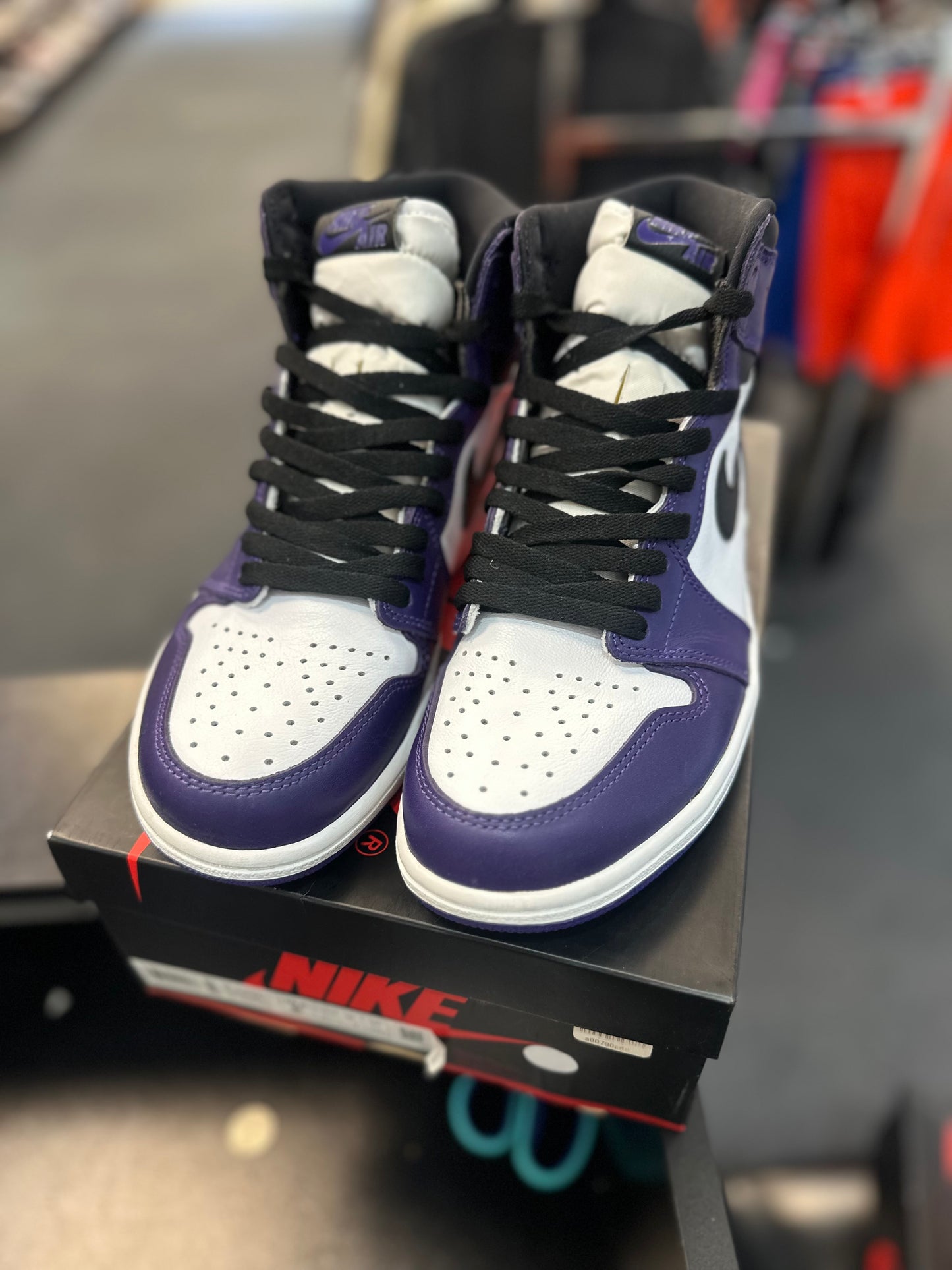 *USED* Jordan 1 Retro High Court Purple White