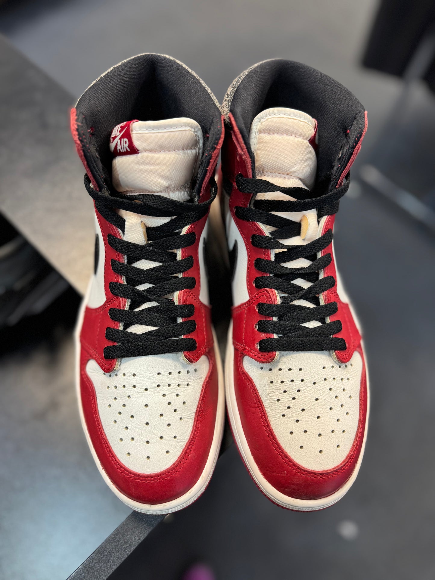 *USED* Jordan 1 Retro High OG Chicago Lost and Found